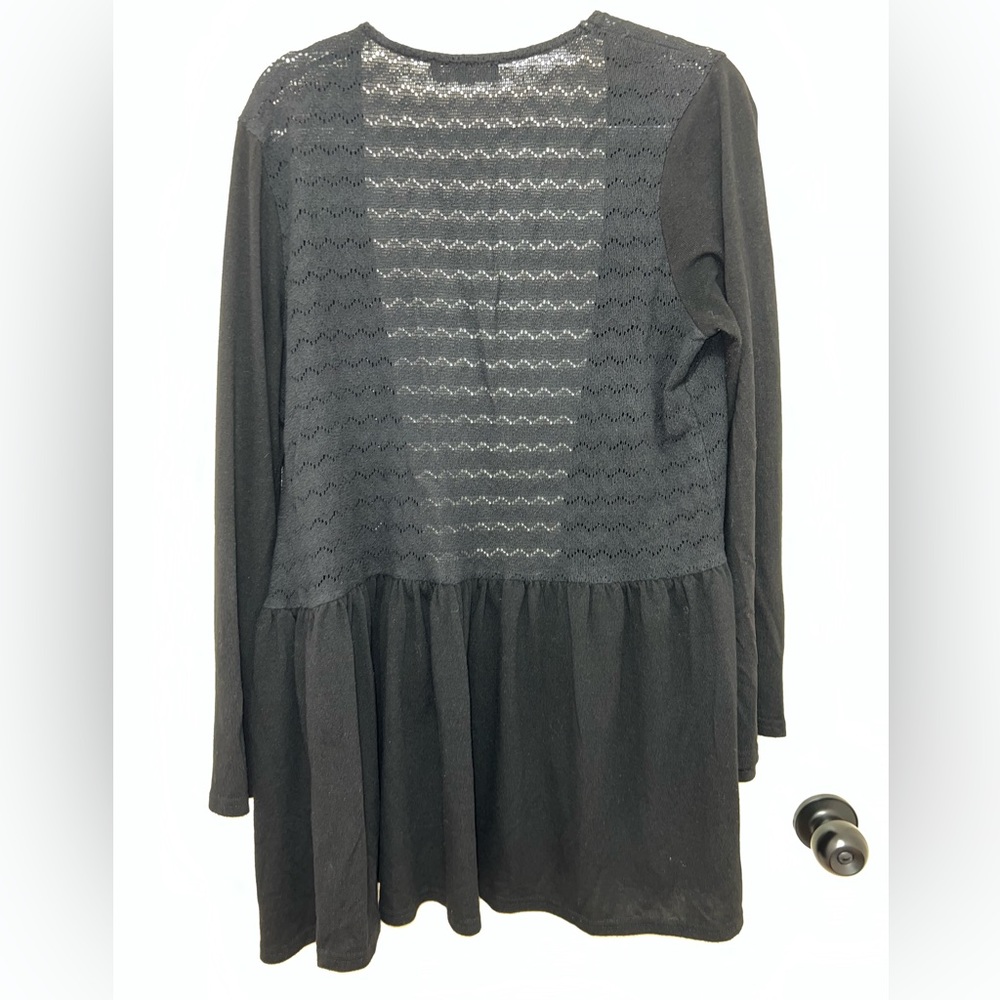 Suzanne Betro cardigan. - Picture 2 of 2